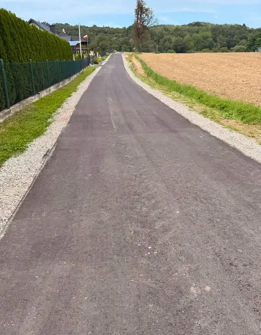 Zakończono przebudowę drogi w Warzycach – inwestycja za prawie 158 tys. zł