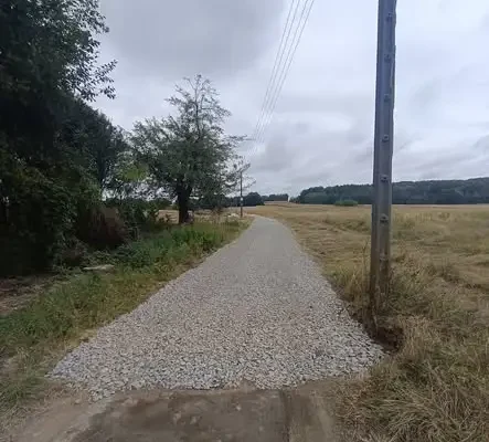 Nowy odcinek drogi w sołectwie – 140 metrów utwardzonej trasy