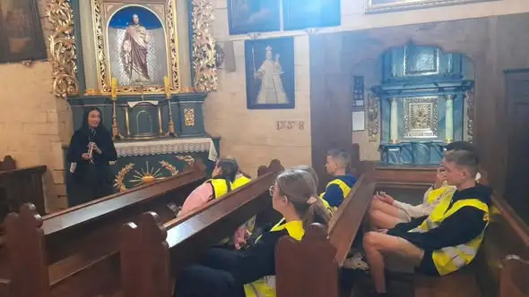 Rowerowe Koło Historyczne odkrywa zabytki Trzcinicy
