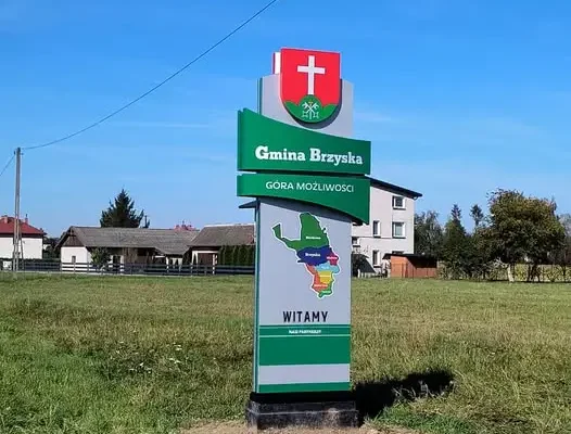 Gmina Brzyska stawia na estetykę. Nowe witacze w czterech miejscowościach