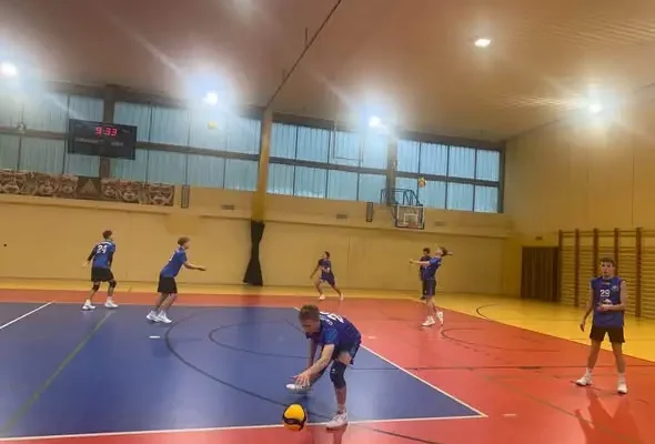 Juniorzy UKS Dębowiec wygrywają w Dębicy z Wisłoką 3:1