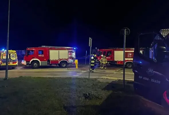 Wypadek na drodze wojewódzkiej 992 pod Jasłem – interwencja strażaków