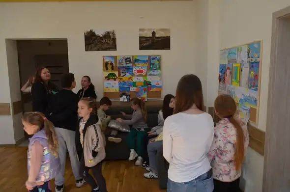 Konkurs plastyczny „Wspomnienie lata” w Bieździedzy rozstrzygnięty – 52 młodych artystów nagrodzonych