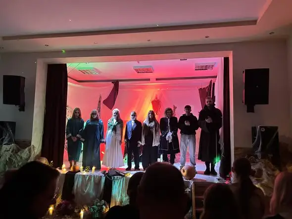 Spektakl „Dziady” w Błażkowej – teatralna uczta dla mieszkańców